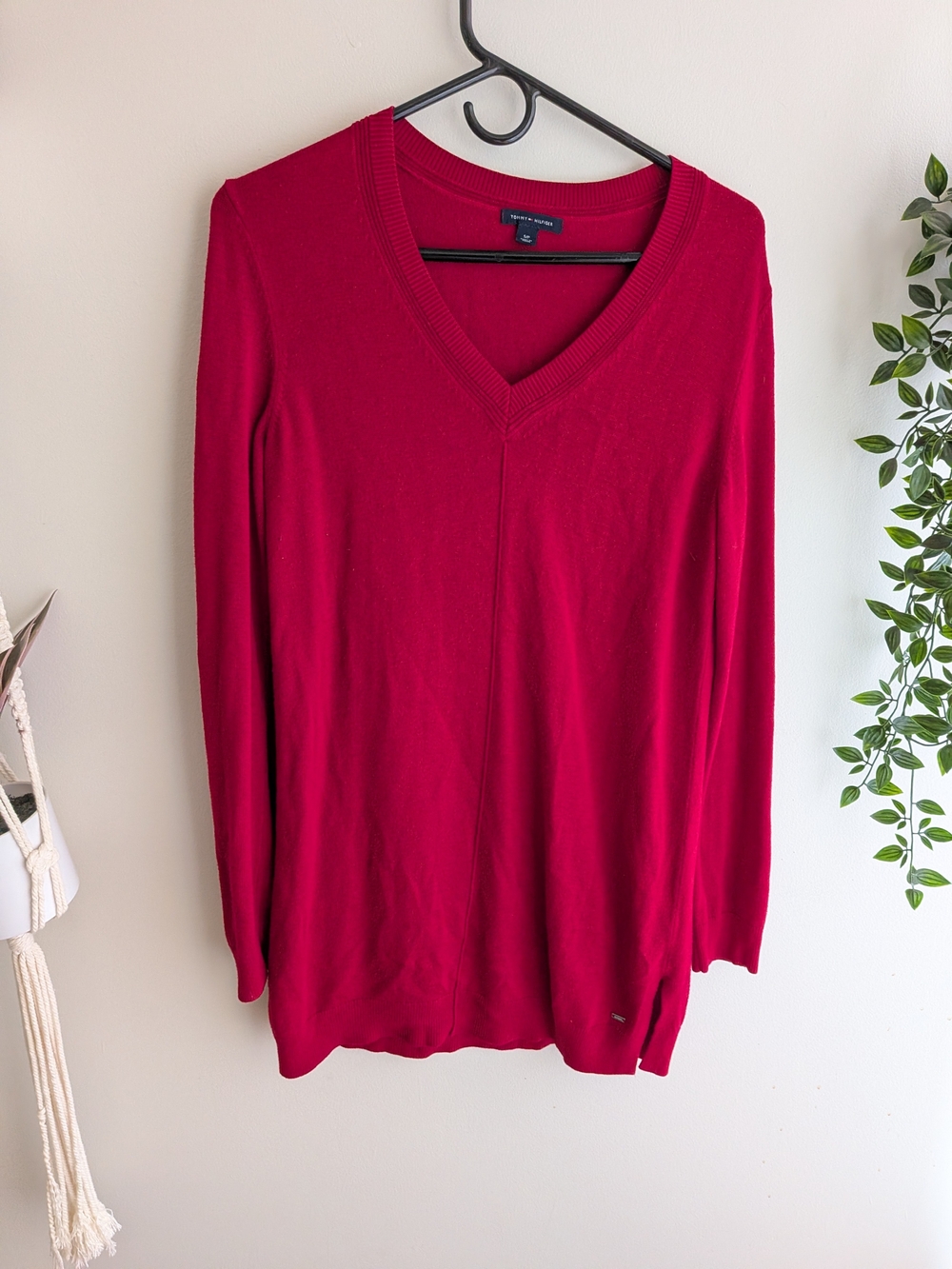 Tommy Hilfiger Classic Red Knit Sweater In Excellent Condition